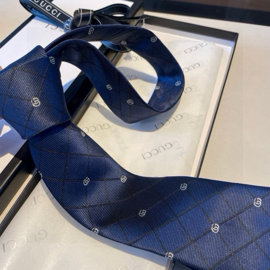 Gucci Style Men's Geometric Jacquard Silk Tie